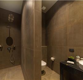 Luxury 5-Bedroom Sea-View Villa with Heated Infinity Pool in Orasac near Dubrovnik – Sleeps 10